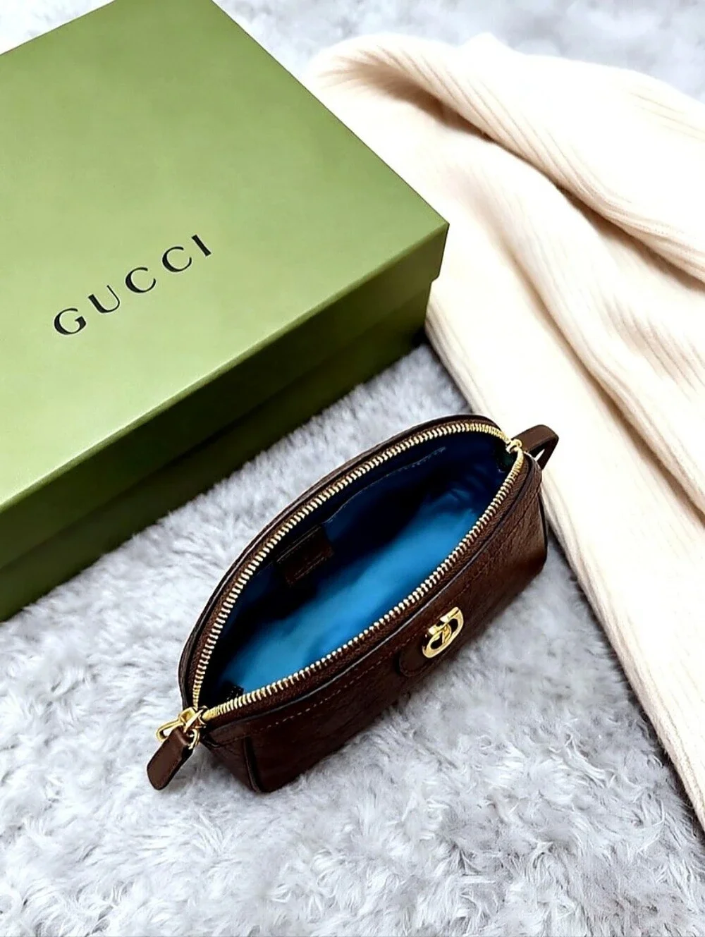 Gucci Ophidia GG Supreme Small Shoulder Bag - Picture 4 of 6